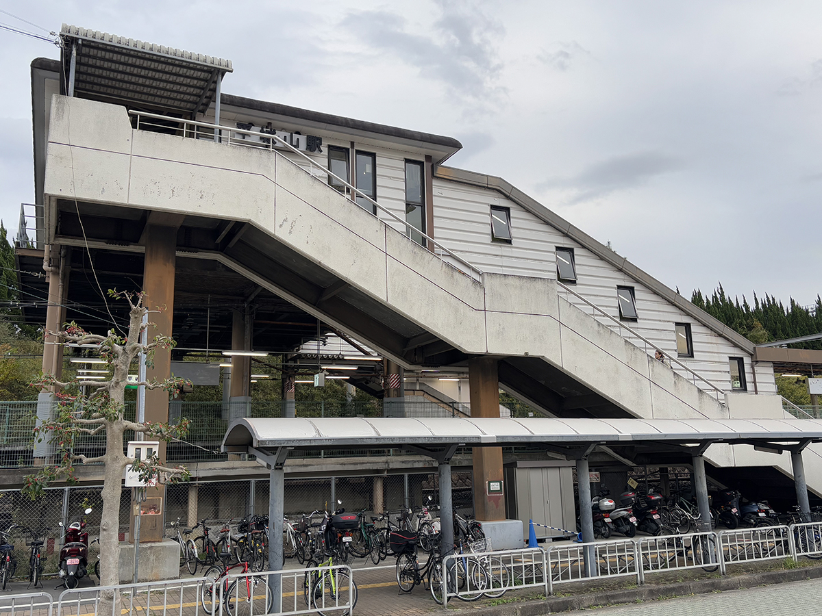 ＪＲ平城山駅写真